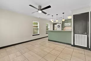 904 Plateau Cir, Austin, TX 78745 - Photo 5