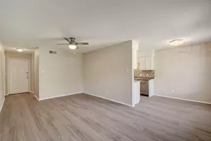 418 Linden St, Bastrop, TX 78602 - Photo 7