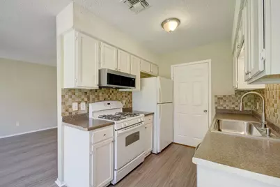 418 Linden Street #A, Bastrop, TX 78602 - Photo 9