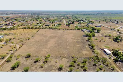 1513 Graef Road, Kyle, TX 78640 - Photo 7