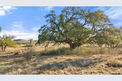 885 Stanton Road, Johnson City, TX 78636 - Photo 3