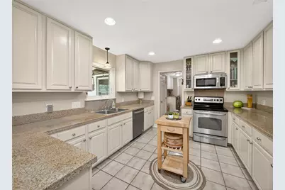 718 Post Oak Drive, Dripping Springs, TX 78620 - Photo 9