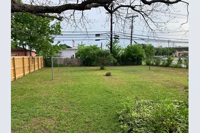 1400 Kamar Drive, Austin, TX 78757 - Photo 17