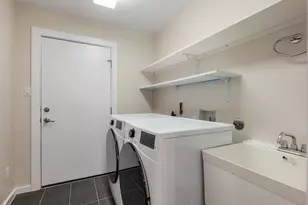 2611 East Side Dr, Austin, TX 78704 - Photo 25