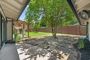 2611 East Side Dr, Austin, TX 78704 - Photo 29