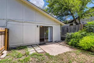 2712 Parker Ln, Austin, TX 78741 - Photo 13