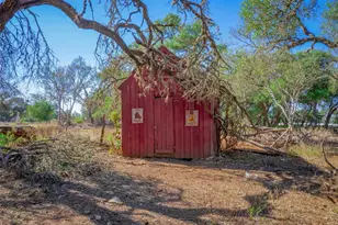 2525 Hugo Rd, San Marcos, TX 78666 - Photo 37