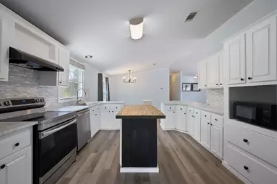 140 Creedmore Drive, Liberty Hill, TX 78642 - Photo 11