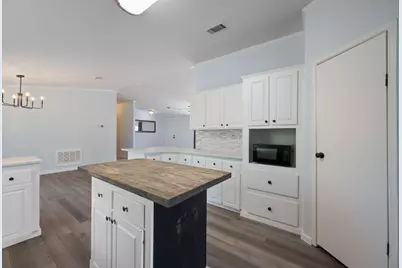 140 Creedmore Drive, Liberty Hill, TX 78642 - Photo 13