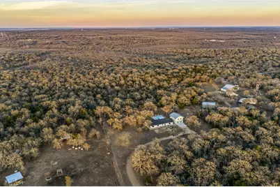 510 Thousand Oaks Drive, Cedar Creek, TX 78612 - Photo 33