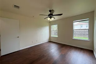 316 Meadow Park Dr, Georgetown, TX 78626 - Photo 17