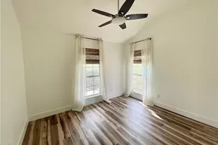 104 Cowal Dr S, Briarcliff, TX 78669 - Photo 9