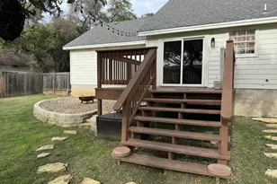 104 Cowal Dr S, Briarcliff, TX 78669 - Photo 13