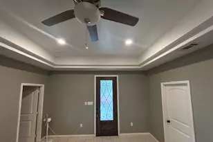 3907 Waterwood Pass Dr, Elmendorf, TX 78112 - Photo 11