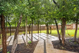 224 Las Estancias Dr, Cedar Creek, TX 78612 - Photo 21