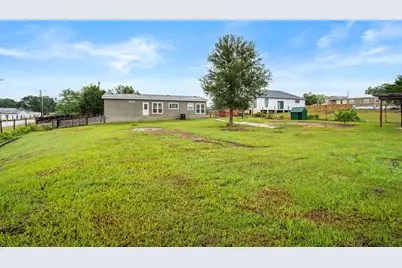 224 Las Estancias Drive, Cedar Creek, TX 78612 - Photo 23