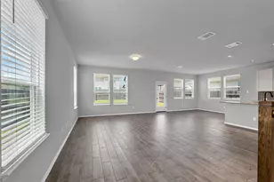 101 Crescent St, Georgetown, TX 78626 - Photo 5