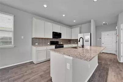 101 Crescent Street, Georgetown, TX 78626 - Photo 9