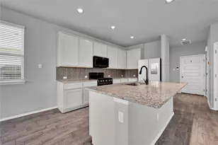 101 Crescent St, Georgetown, TX 78626 - Photo 9