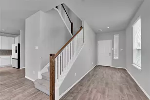 101 Crescent St, Georgetown, TX 78626 - Photo 3