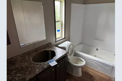 118 W 8th Street, Flatonia, TX 78941 - Photo 11