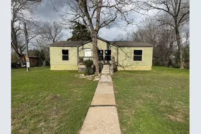 118 W 8th Street, Flatonia, TX 78941 - Photo 1