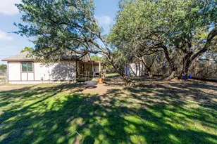 500 Grand Prairie Cir, Dripping Springs, TX 78620 - Photo 33