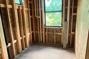 605 E 55th St, Austin, TX 78751 - Photo 17
