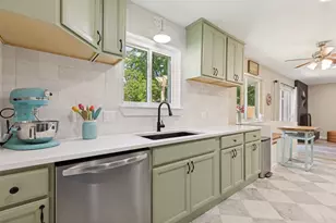 2404 Bending Trail, Austin, TX 78744 - Photo 11