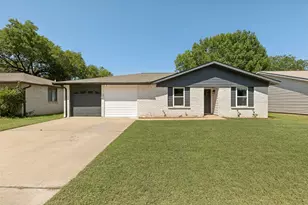 2404 Bending Trail, Austin, TX 78744 - Photo 1