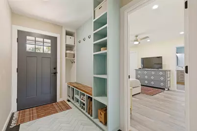 2404 Bending Trail, Austin, TX 78744 - Photo 3