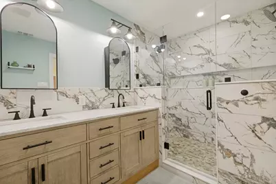 2404 Bending Trail, Austin, TX 78744 - Photo 15
