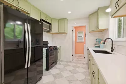 2404 Bending Trail, Austin, TX 78744 - Photo 9
