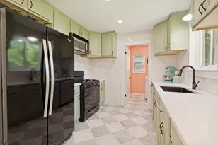2404 Bending Trail, Austin, TX 78744 - Photo 9