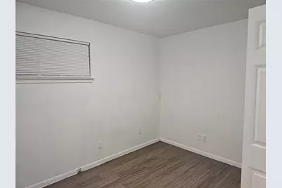 7300 Bennett Avenue #B, Austin, TX 78752 - Photo 11