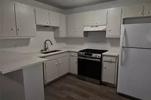 7300 Bennett Ave, Austin, TX 78752 - Photo 5