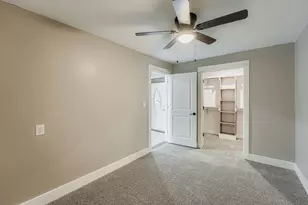 7004 E Meadow Bend Dr, Austin, TX 78724 - Photo 19