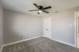 7004 E Meadow Bend Dr, Austin, TX 78724 - Photo 15