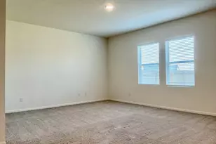 203 Stonebrook Dr, Hutto, TX 78634 - Photo 5