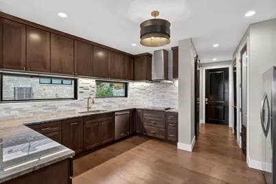 209 Dalton Circle, Horseshoe Bay, TX 78657 - Photo 11