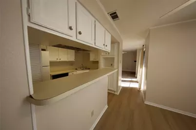 1510 W North Loop Boulevard #412, Austin, TX 78756 - Photo 9