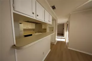 1510 W N Loop Blvd, Austin, TX 78756 - Photo 9