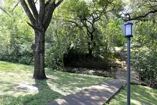 1510 W N Loop Blvd, Austin, TX 78756 - Photo 23