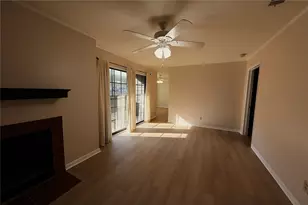 1510 W N Loop Blvd, Austin, TX 78756 - Photo 3