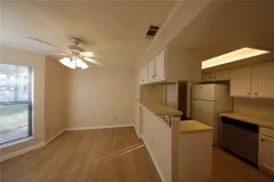 1510 W N Loop Blvd, Austin, TX 78756 - Photo 7