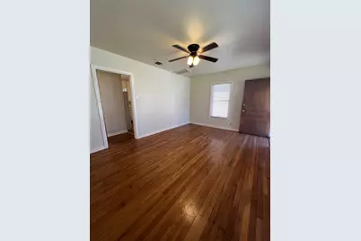 1007 E 38th Street, Austin, TX 78705 - Photo 5