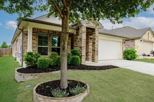 633 Carly Ann Ln, Leander, TX 78641 - Photo 3