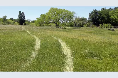 1023 Sierra Drive, Lockhart, TX 78644 - Photo 27