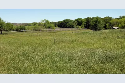 1023 Sierra Drive, Lockhart, TX 78644 - Photo 13