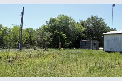 1023 Sierra Drive, Lockhart, TX 78644 - Photo 15